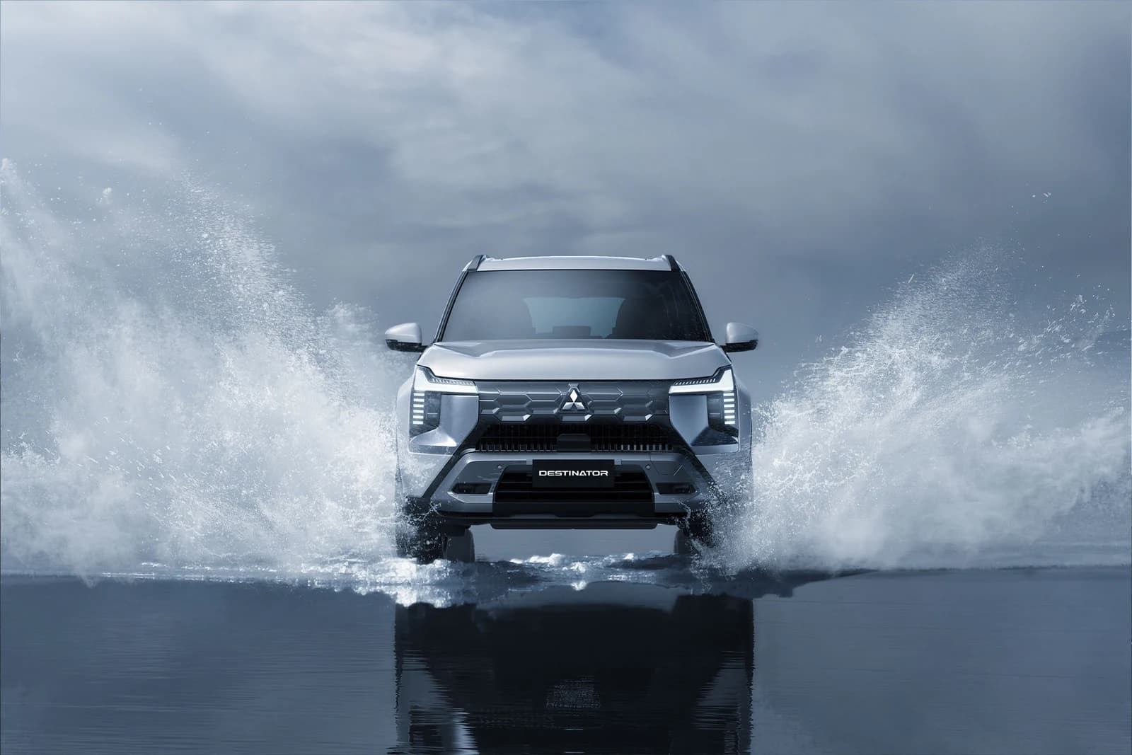 Destinator - vượt địa hình - Mitsubishi Moveo Bình Định