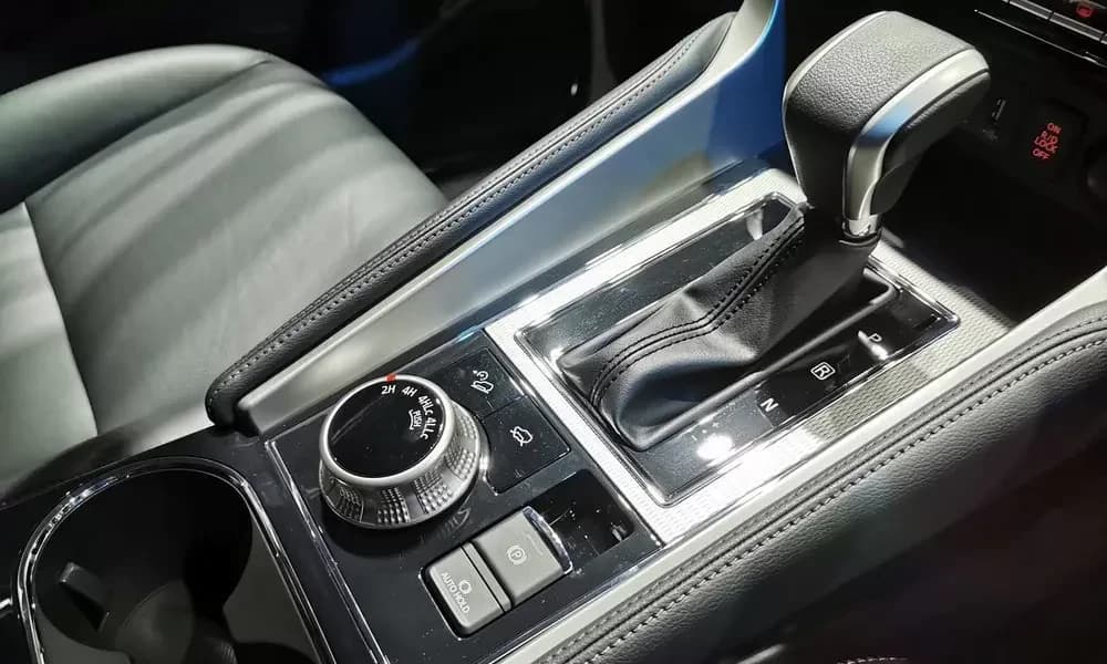 Pajero Sport - Mitsubishi Moveo Bình Định