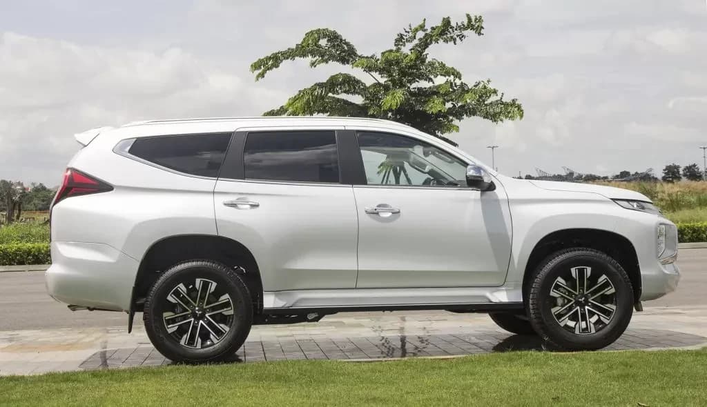 Pajero Sport - Mitsubishi Moveo Bình Định